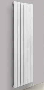 Aquamarin 77480 Vertikální radiátor, středové připojení, 1800 x 452 x 52 mm