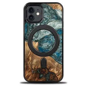 Pouzdro MagSafe Bewood Unique Planet Earth ze dřeva a pryskyřice pro iPhone 12/12 Pro - modré a zelené