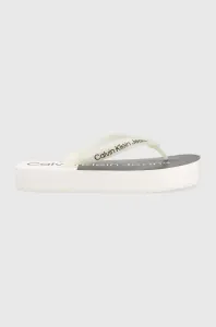 Žabky Calvin Klein Jeans BEACH SANDAL FLATFORM dámské, bílá barva, na plochém podpatku, YW0YW00716 #5218969