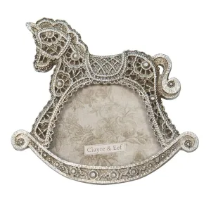 Stříbrný antik fotorámeček na postavení ve tvaru houpacího koníka - 14*1*11 cm / 10*6 cm 2F0937