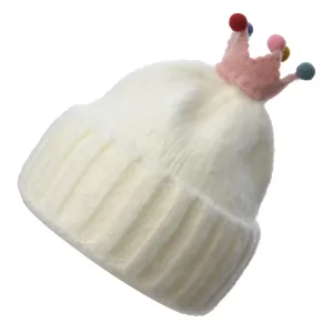 Bílá dětská zimní čepice s růžovou korunkou MLHAT0105W