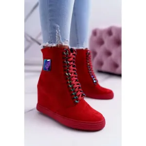 Červené semišové Sneakers s duhovými řetízky pro dámy