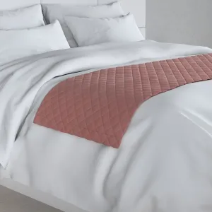 Dekoria Hotelový přehoz na postel- běhoun Velvet, korálová růžová, 200 x 60 cm, Velvet, 704-30