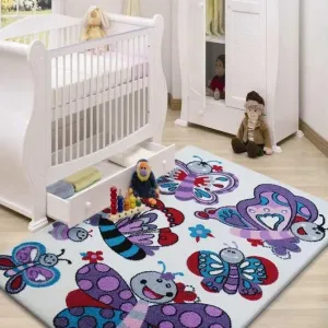 Měkký krémový koberec do dětského pokojíčku