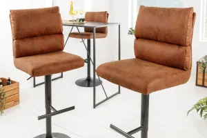 Estila Industriální designová barová výškově nastavitelná židle Kelsy v teplé hnědé barvě se sametovým potahem 100-121 cm