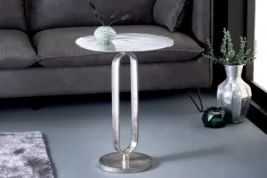 Estila Art deco kulatý stříbrný kovový příruční stolek Zendy s glamour nádechem 60 cm