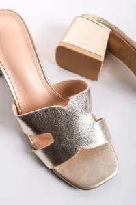 Zlaté pantofle na hrubém podpatku Effie