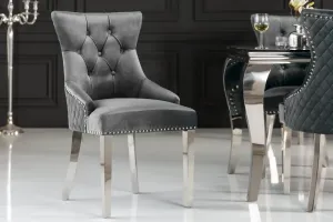 Estila Zámecká chesterfield židle Eleanor v šedé barvě ze sametu 97cm s klepadlem