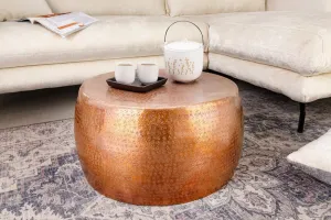 Estila Moderní kulatý konferenční stolek Hammerblow z kovu měděné barvy s ručním zdobením 60cm