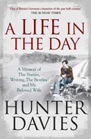 Life in the Day (Davies Hunter)(Paperback / softback)