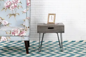 Estila Designový příruční stolek z masivu Leeds 50cm šedý