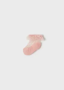 Ponožky s krajkou a volánky meruňkové BABY Mayoral velikost: 6 měsíců
