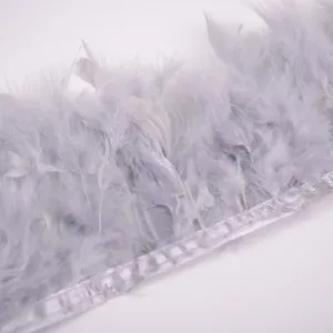 Prýmek - krůtí peří 15 cm šedý