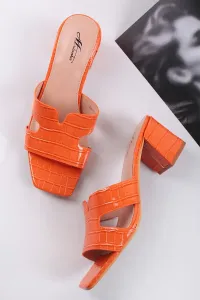 Oranžové pantofle na hrubém podpatku Anisa #5923845
