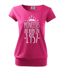 Princesses are born in 1957 - Volné triko city