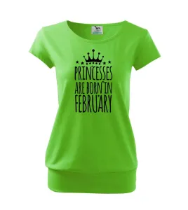 Princesses are born in February - Volné triko city