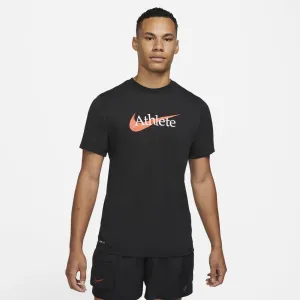 Nike Dri-Fit Swoosh Training T-Shirt M S