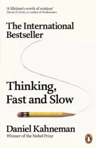 Thinking, Fast and Slow (Kahneman Daniel)(Paperback / softback)