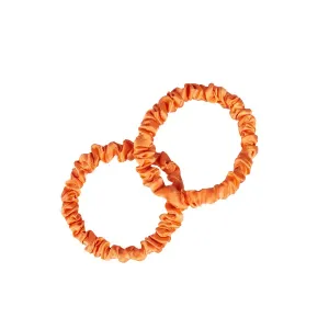 Pilō Pilō | Silk Hair Ties - Pop of Orange hedvábná gumička do vlasů - velikost Slim, 2 ks v balení 2 ks