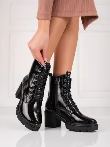 Komfortní černé  kotníčkové boty dámské na širokém podpatku #601444
