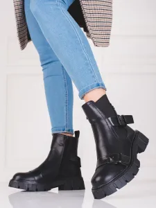 Krásné  kotníčkové boty dámské černé na plochém podpatku #601596