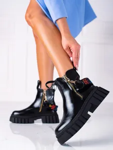 Módní  kotníčkové boty dámské černé na plochém podpatku #600428
