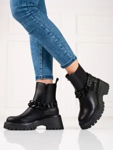 Pěkné  kotníčkové boty černé dámské na plochém podpatku #601556