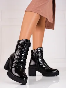 Pohodlné černé dámské  kotníčkové boty na širokém podpatku #601445