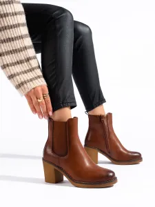 Trendy dámské hnědé  kotníčkové boty na širokém podpatku