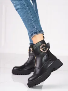 Výborné dámské  kotníčkové boty černé na plochém podpatku #601116