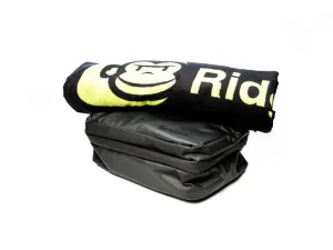 RidgeMonkey Kosmetická taška LX Bath Towel and Weatherproof Shower Caddy Set