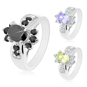 Prsten stříbrné barvy, barevný zirkonový ovál a kulaté čiré zirkonky - Velikost: 50, Barva: Světle zelená