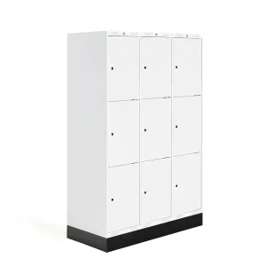 Šatní skříňka ROZ, 3 sekce, 9 boxů, se soklem, 1890x1200x550 mm, bílá