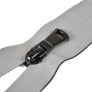 Reflexní voděodolný zip dělitelný 5mm - 70 cm s černým jezdcem