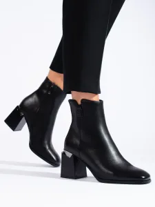 Zajímavé černé  kotníčkové boty dámské na širokém podpatku #5486440