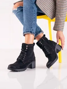 Zajímavé  kotníčkové boty černé dámské na širokém podpatku #600519