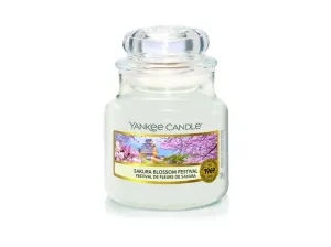 Yankee Candle Aromatická svíčka Classic malá Sakura Blossom Festival 104 g